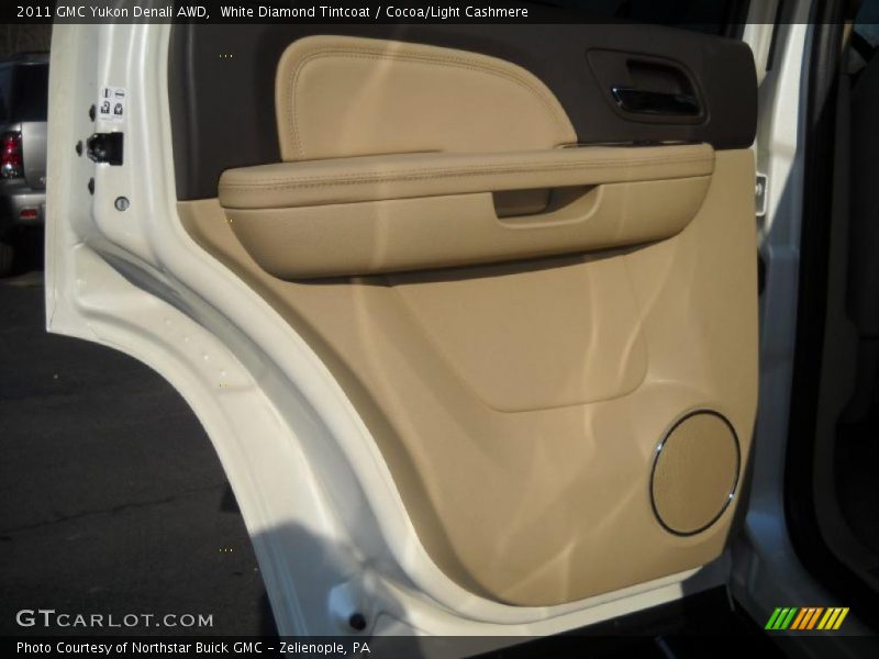White Diamond Tintcoat / Cocoa/Light Cashmere 2011 GMC Yukon Denali AWD