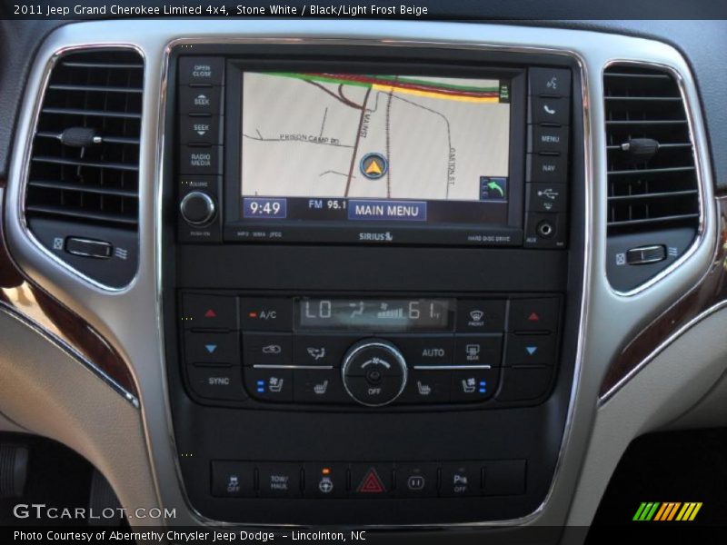 Navigation of 2011 Grand Cherokee Limited 4x4