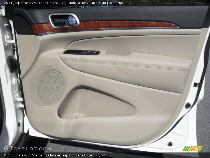 Door Panel of 2011 Grand Cherokee Limited 4x4