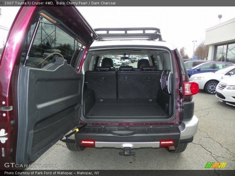 Black Cherry Pearl / Dark Charcoal 2007 Toyota FJ Cruiser 4WD