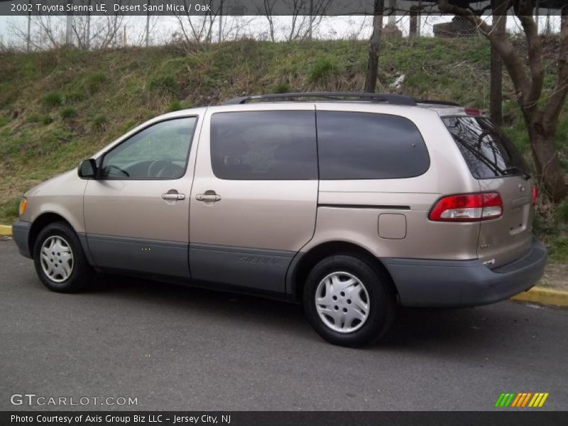 Desert Sand Mica / Oak 2002 Toyota Sienna LE