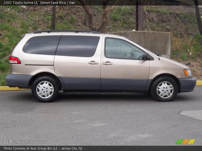 Desert Sand Mica / Oak 2002 Toyota Sienna LE