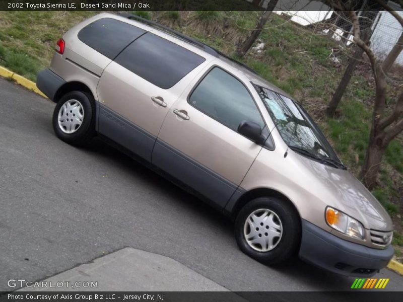 Desert Sand Mica / Oak 2002 Toyota Sienna LE