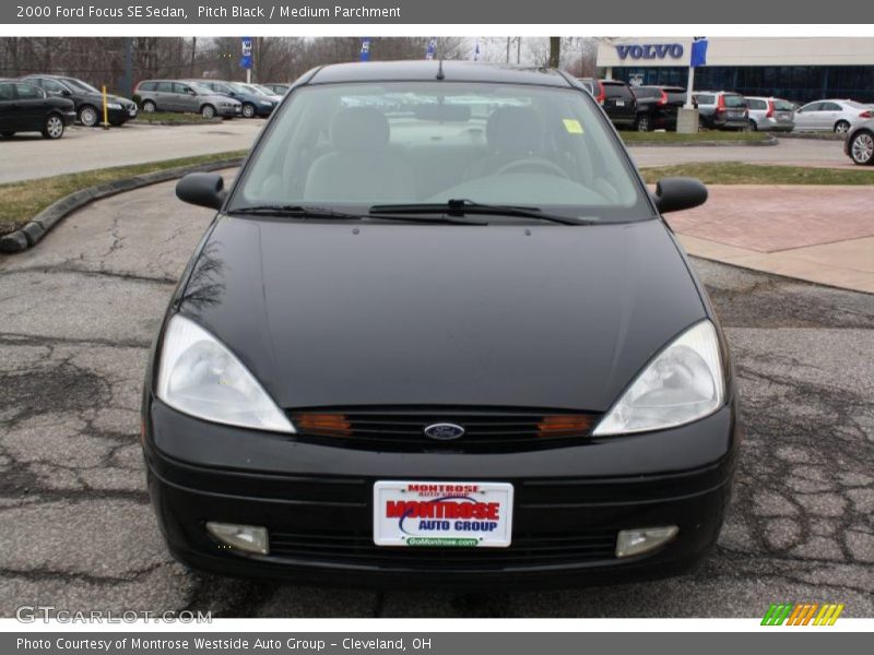 Pitch Black / Medium Parchment 2000 Ford Focus SE Sedan