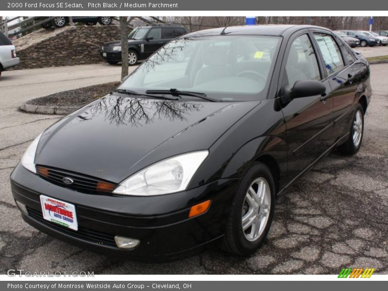 Pitch Black / Medium Parchment 2000 Ford Focus SE Sedan