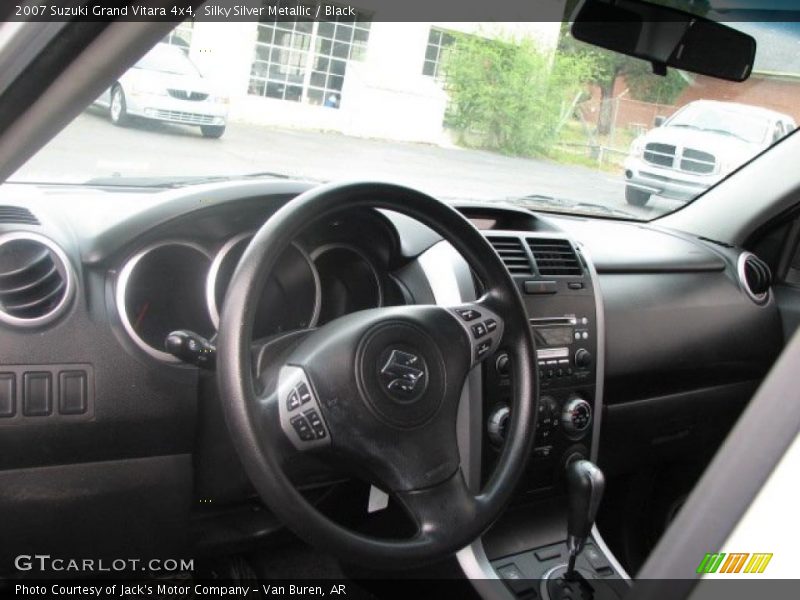 Silky Silver Metallic / Black 2007 Suzuki Grand Vitara 4x4