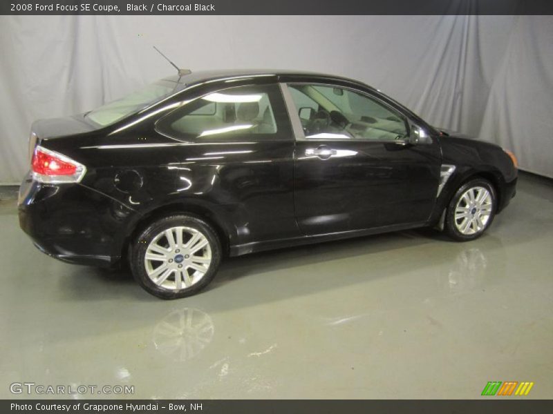 Black / Charcoal Black 2008 Ford Focus SE Coupe