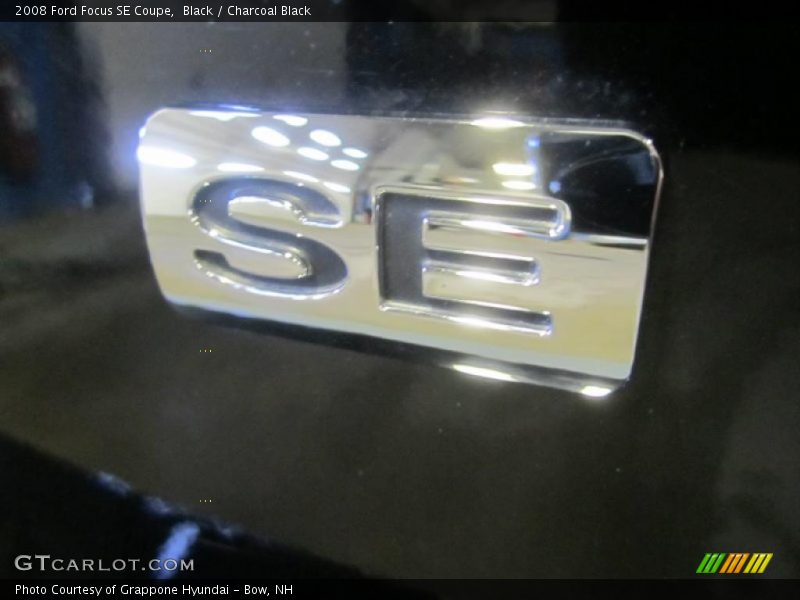 Black / Charcoal Black 2008 Ford Focus SE Coupe