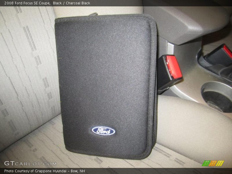 Black / Charcoal Black 2008 Ford Focus SE Coupe