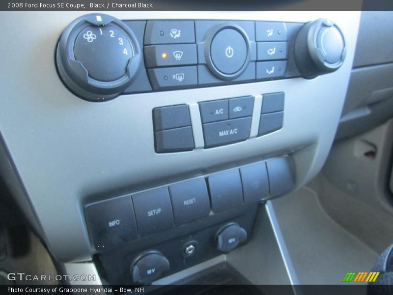 Black / Charcoal Black 2008 Ford Focus SE Coupe