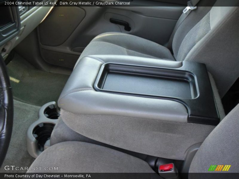 Dark Gray Metallic / Gray/Dark Charcoal 2004 Chevrolet Tahoe LS 4x4