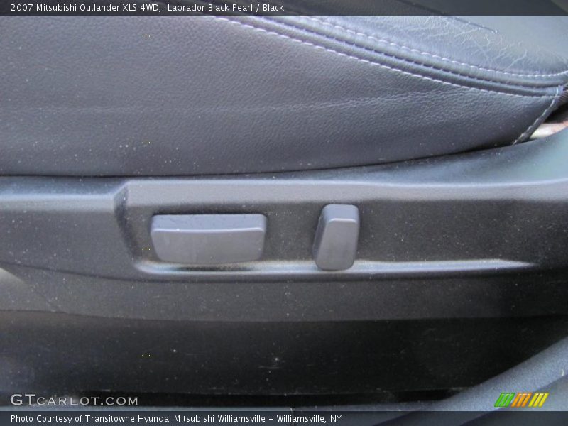 Labrador Black Pearl / Black 2007 Mitsubishi Outlander XLS 4WD