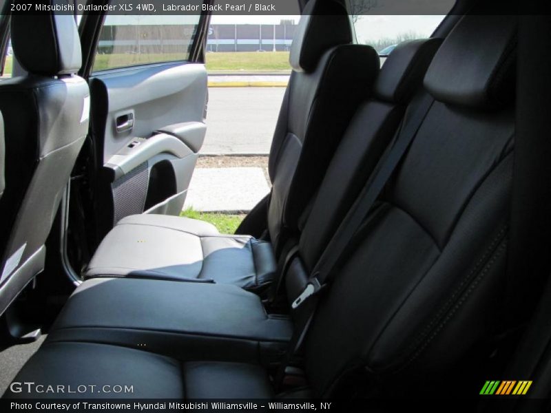 Labrador Black Pearl / Black 2007 Mitsubishi Outlander XLS 4WD