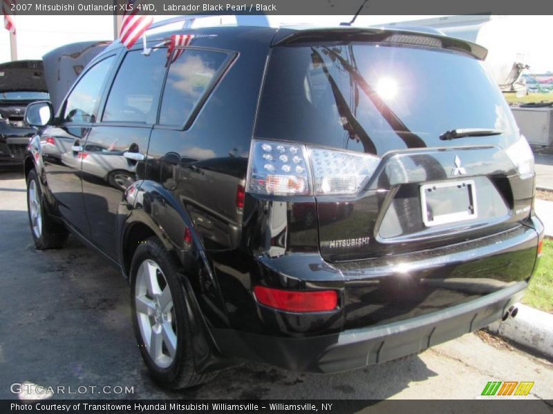 Labrador Black Pearl / Black 2007 Mitsubishi Outlander XLS 4WD