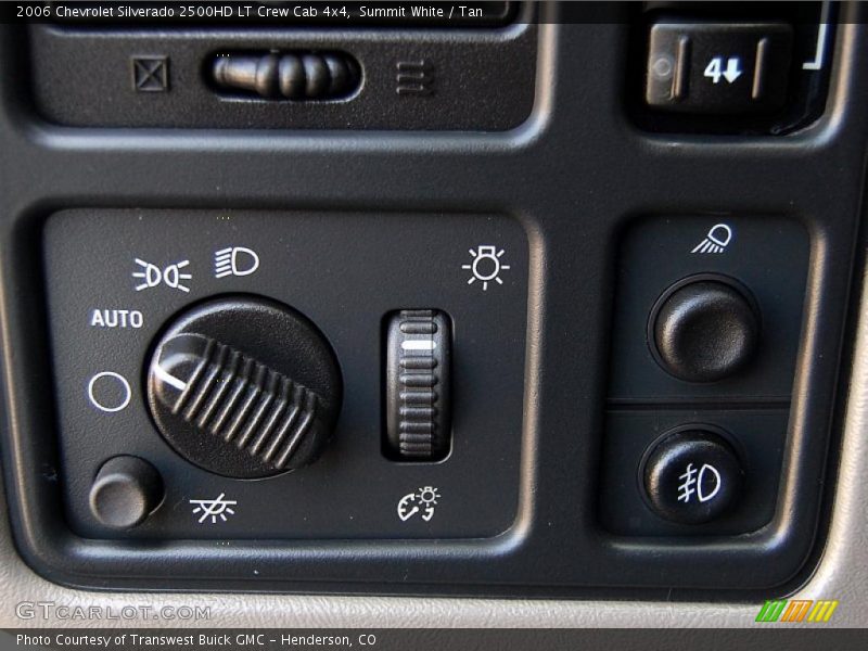 Controls of 2006 Silverado 2500HD LT Crew Cab 4x4