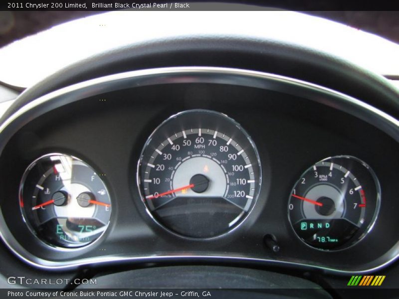 Brilliant Black Crystal Pearl / Black 2011 Chrysler 200 Limited