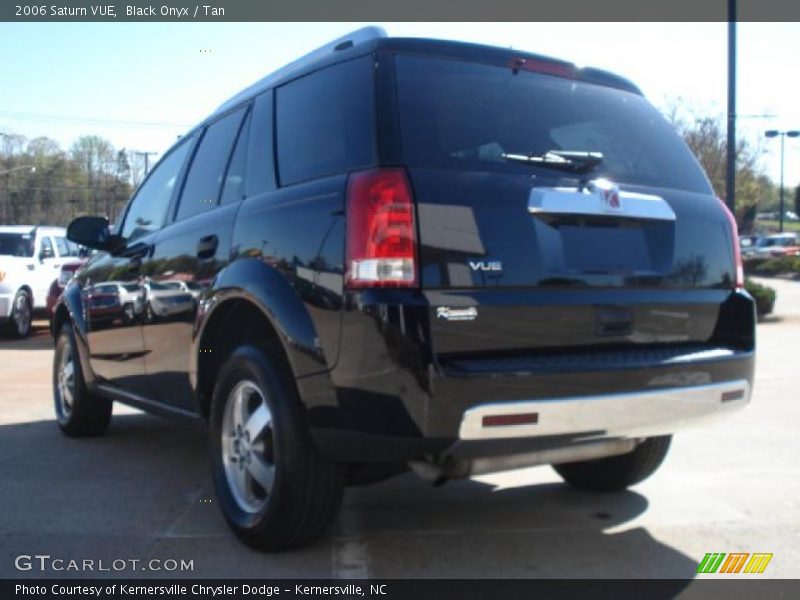 Black Onyx / Tan 2006 Saturn VUE
