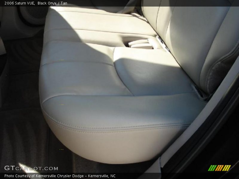 Black Onyx / Tan 2006 Saturn VUE