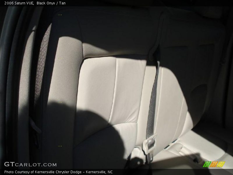 Black Onyx / Tan 2006 Saturn VUE