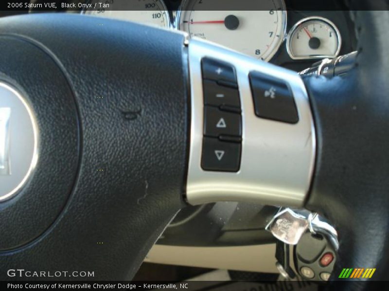 Black Onyx / Tan 2006 Saturn VUE
