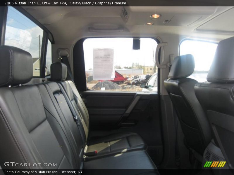 Galaxy Black / Graphite/Titanium 2006 Nissan Titan LE Crew Cab 4x4