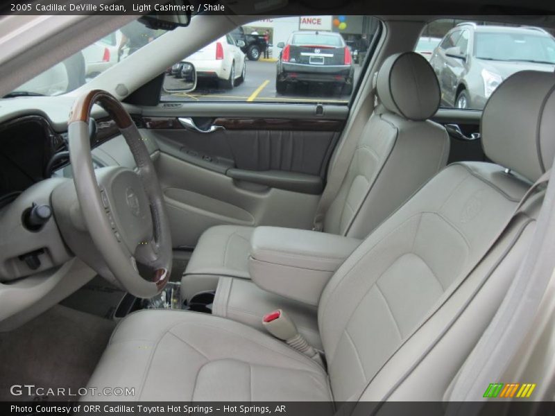 Light Cashmere / Shale 2005 Cadillac DeVille Sedan