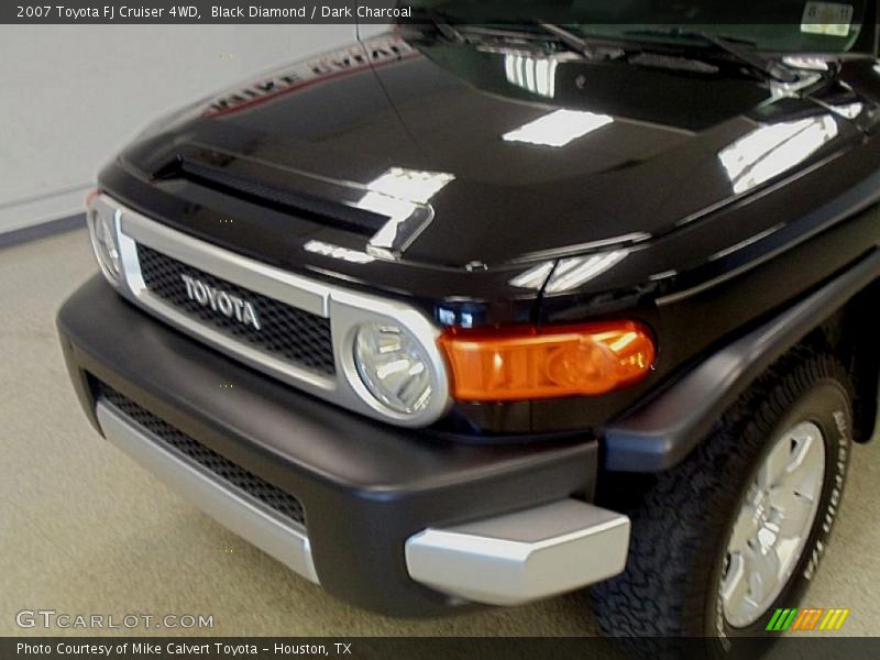 Black Diamond / Dark Charcoal 2007 Toyota FJ Cruiser 4WD