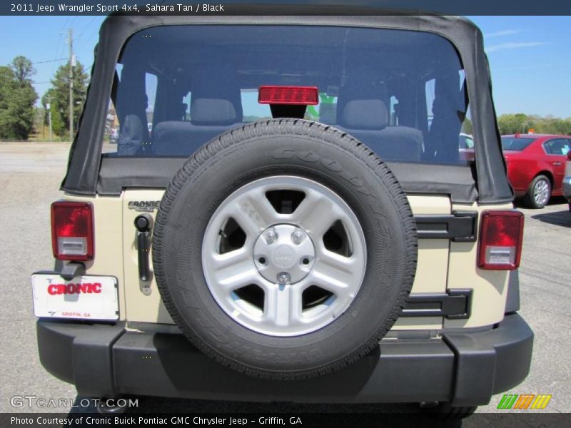 Sahara Tan / Black 2011 Jeep Wrangler Sport 4x4