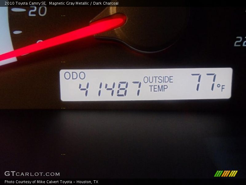 Magnetic Gray Metallic / Dark Charcoal 2010 Toyota Camry SE