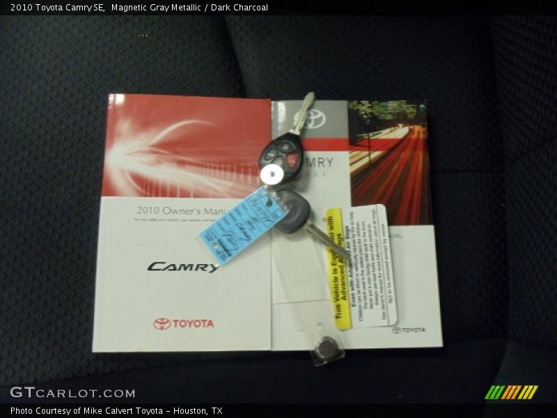 Magnetic Gray Metallic / Dark Charcoal 2010 Toyota Camry SE
