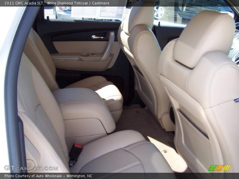 White Diamond Tintcoat / Cashmere 2011 GMC Acadia SLT