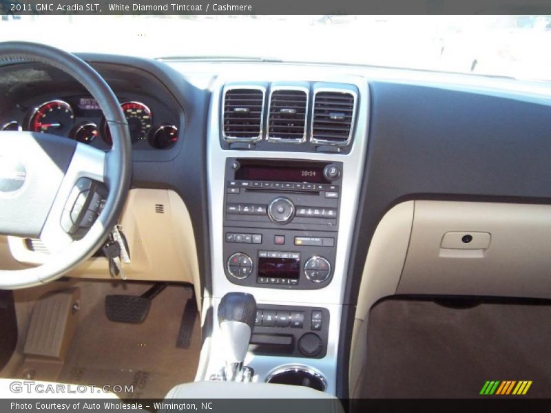 White Diamond Tintcoat / Cashmere 2011 GMC Acadia SLT
