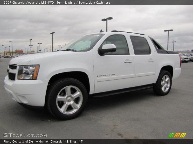 Front 3/4 View of 2007 Avalanche LTZ 4WD