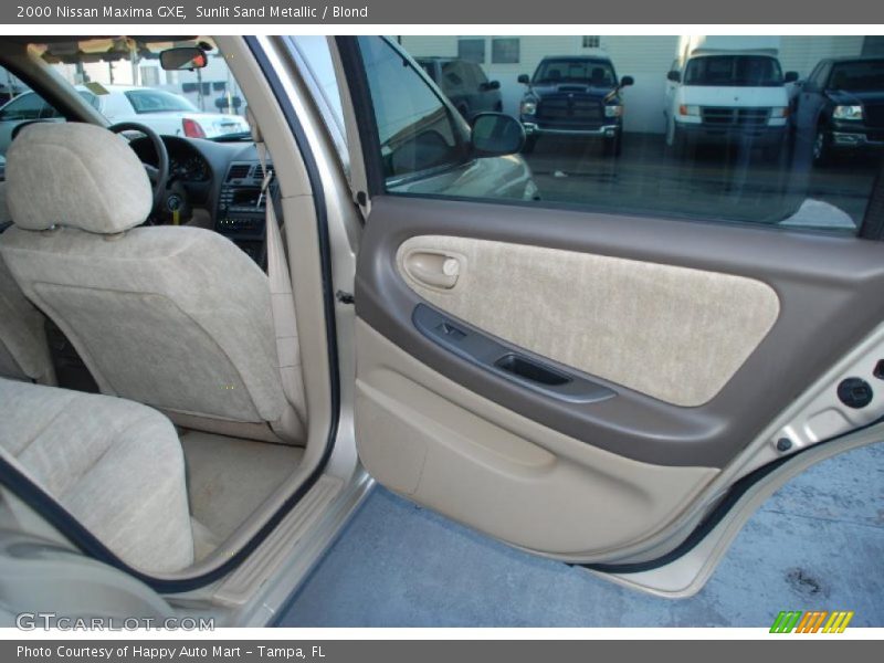 Sunlit Sand Metallic / Blond 2000 Nissan Maxima GXE