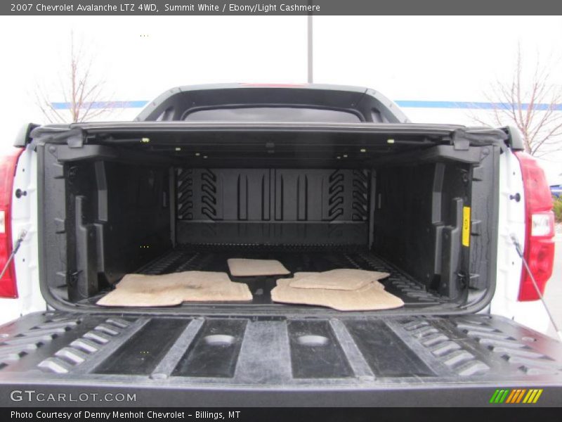 Summit White / Ebony/Light Cashmere 2007 Chevrolet Avalanche LTZ 4WD