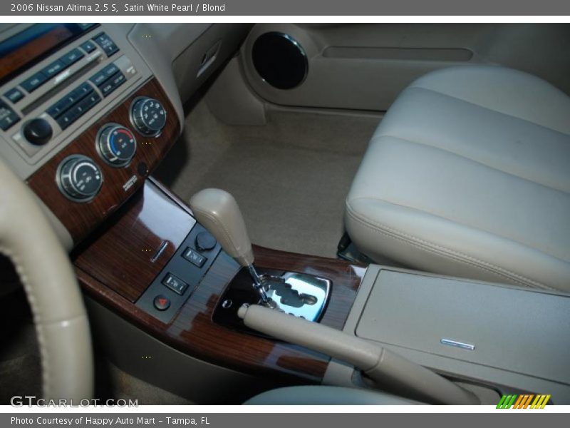 Satin White Pearl / Blond 2006 Nissan Altima 2.5 S