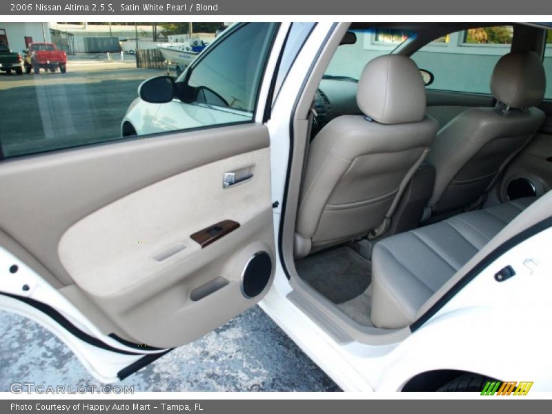 Satin White Pearl / Blond 2006 Nissan Altima 2.5 S