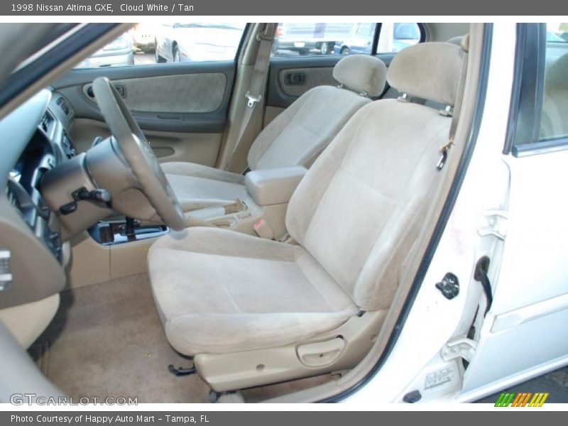 Cloud White / Tan 1998 Nissan Altima GXE