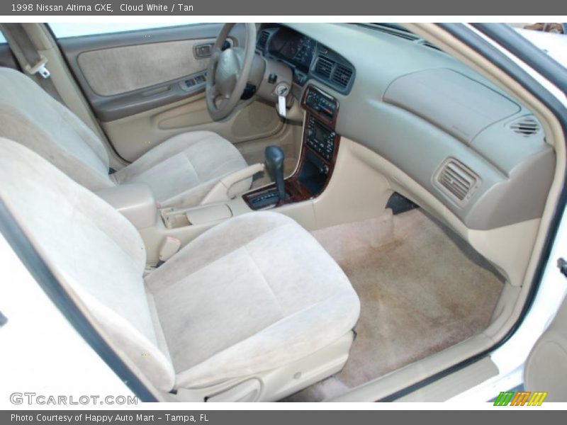 Cloud White / Tan 1998 Nissan Altima GXE