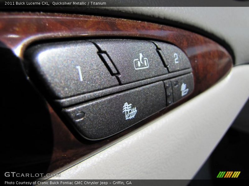 Quicksilver Metallic / Titanium 2011 Buick Lucerne CXL