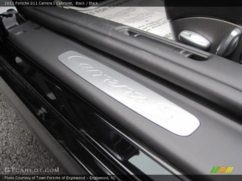  2011 911 Carrera S Cabriolet Logo