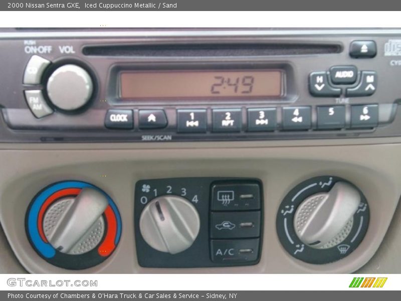 Iced Cuppuccino Metallic / Sand 2000 Nissan Sentra GXE