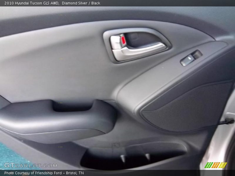 Door Panel of 2010 Tucson GLS AWD