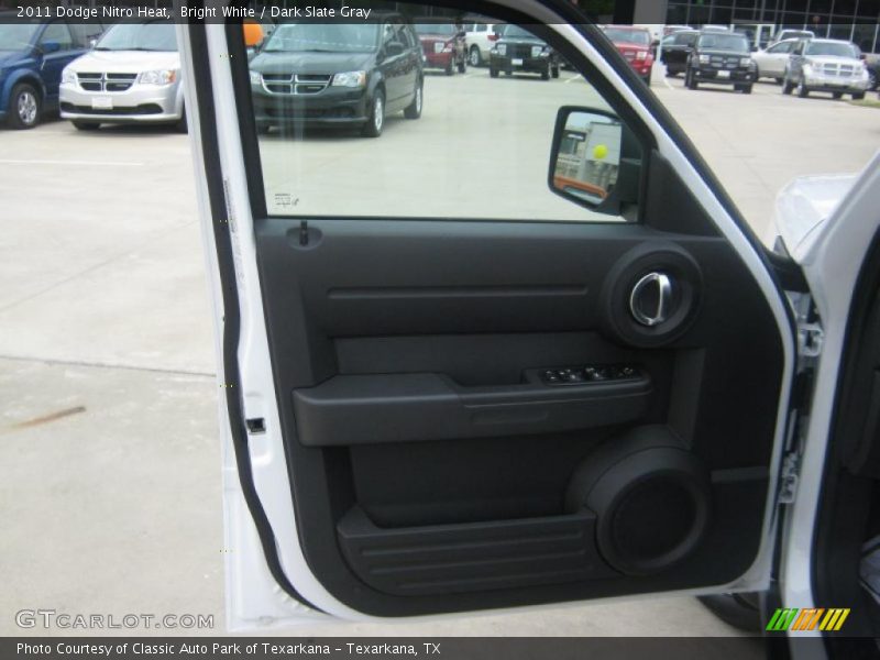 Bright White / Dark Slate Gray 2011 Dodge Nitro Heat