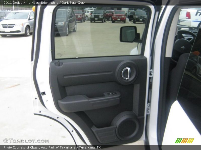 Bright White / Dark Slate Gray 2011 Dodge Nitro Heat