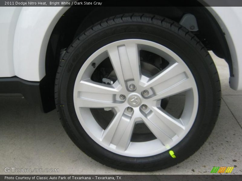 Bright White / Dark Slate Gray 2011 Dodge Nitro Heat