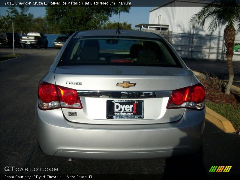Silver Ice Metallic / Jet Black/Medium Titanium 2011 Chevrolet Cruze LS