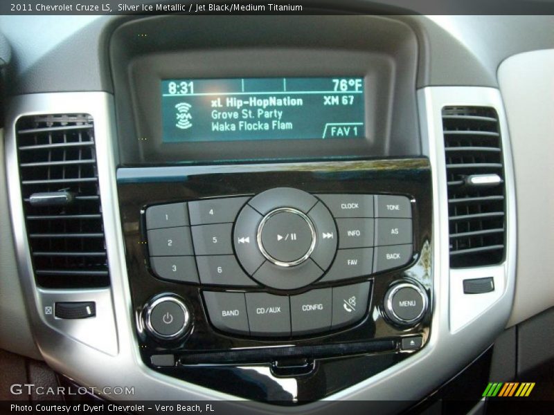 Silver Ice Metallic / Jet Black/Medium Titanium 2011 Chevrolet Cruze LS
