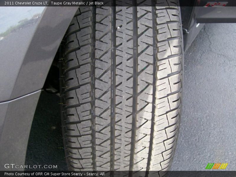 Taupe Gray Metallic / Jet Black 2011 Chevrolet Cruze LT
