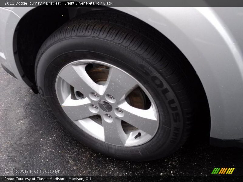 Bright Silver Metallic / Black 2011 Dodge Journey Mainstreet